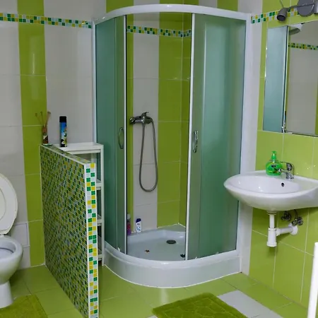 Sklep U Maliku 롯지 Drnholec